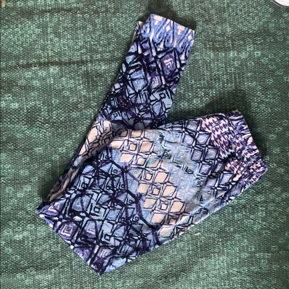 Super soft pattern leggings - Picture 1 of 2